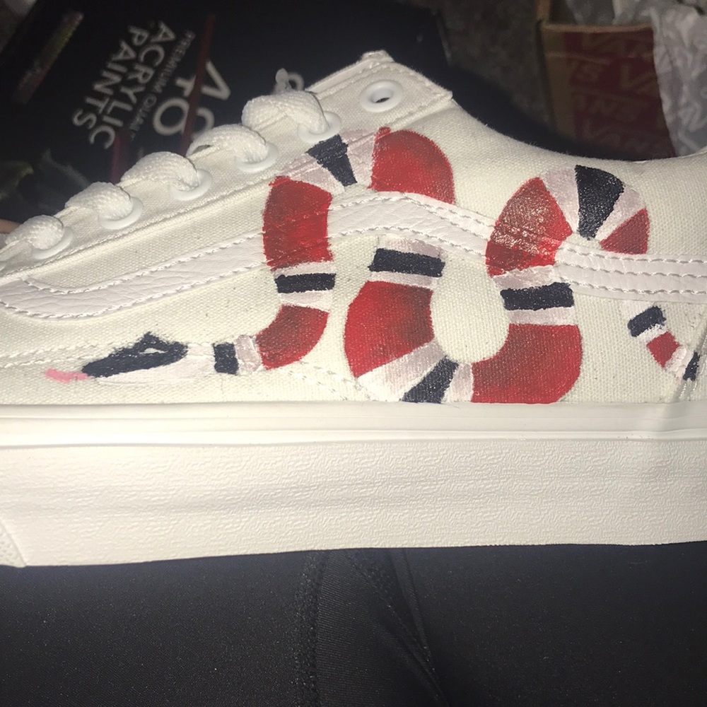 •HAND PAINTED VANS• - Picture 4 of 11